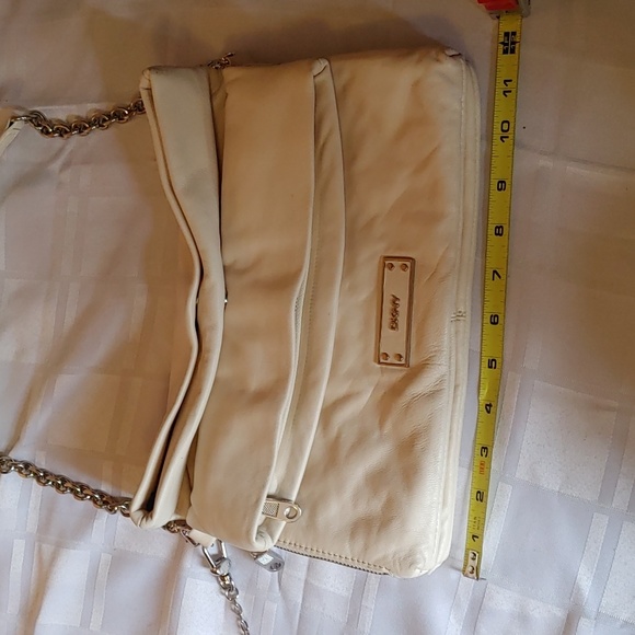 DKNY Vintage Leather Purse - Picture 15 of 16